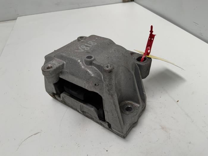 Usagé Support moteur Volkswagen Golf V (1K1) 1.6 FSI 16V Prix € 10,00 Règlement à la marge proposé par Autodemontage van der Iest