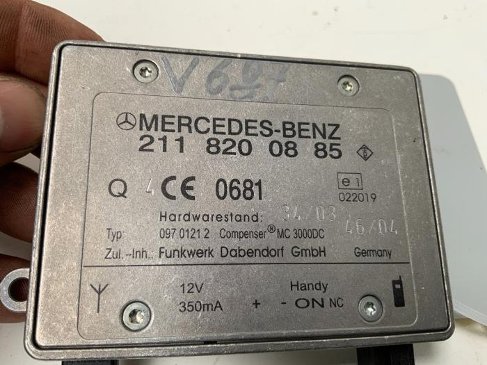Antena (rózne) z Mercedes-Benz E Combi (S211) 2.2 E-220 CDI 16V 2005