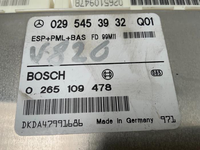 Ordenadores ESP de un Mercedes-Benz S (W220) 5.8 S-600L V12 36V 2000