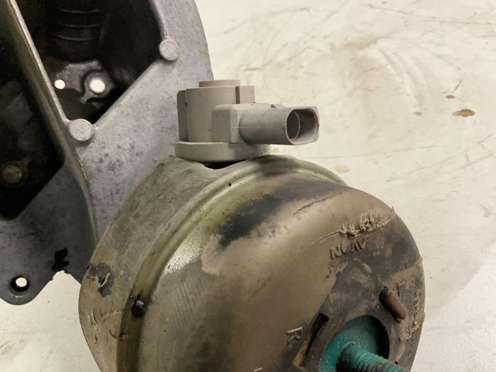 Engine mount Audi A6 Avant Quattro 3.0 TDI V6 24V - 4F0199351S 059100033E