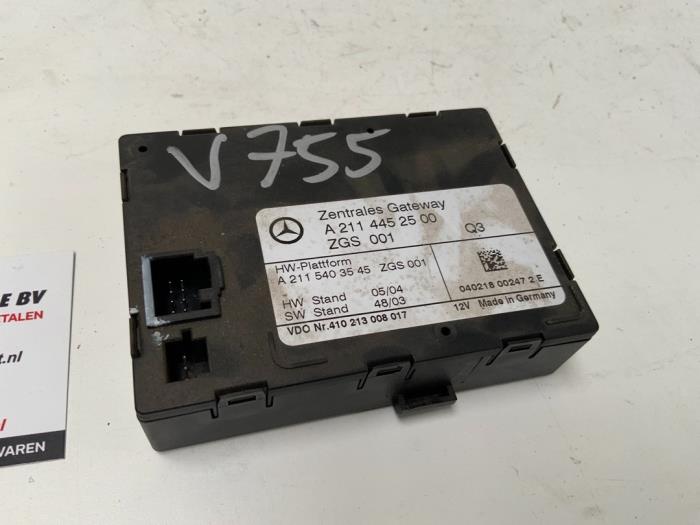 Używane Modul gateway Mercedes E (W211) 3.2 E-320 CDI 24V Cena € 20,00 Procedura marży oferowane przez Autodemontage van der Iest