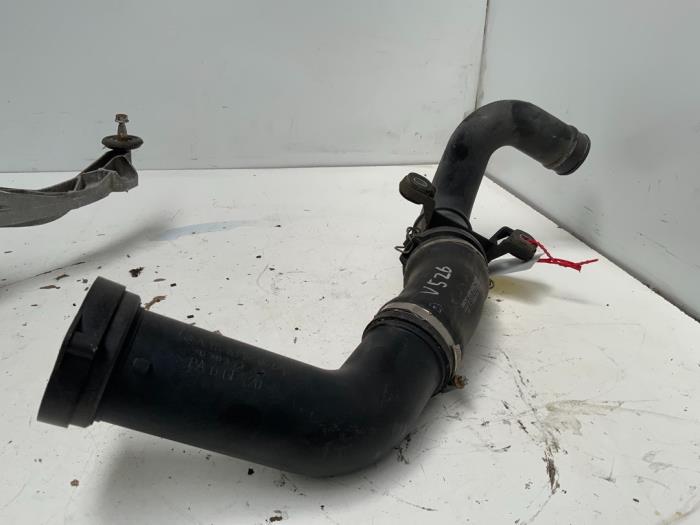 Gebrauchte Intercooler Rohr Mercedes SLK (R170) 2.0 200 K 16V Preis € 50,00 Margenregelung angeboten von Autodemontage van der Iest
