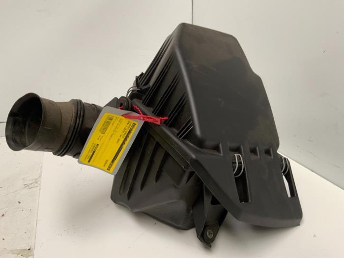 Begagnade Luftfilterhus BMW 5 serie (E60) 530i 24V Pris € 20,00 Marginaltabell erbjuds av Autodemontage van der Iest