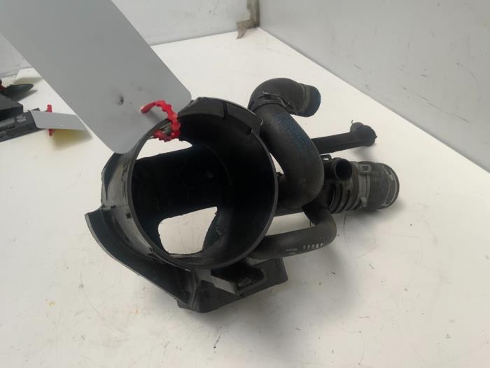 Fuel filter bracket