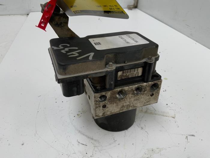 Begagnade ABS-pump Volkswagen Fox (5Z) 1.2 Pris € 20,00 Marginaltabell erbjuds av Autodemontage van der Iest