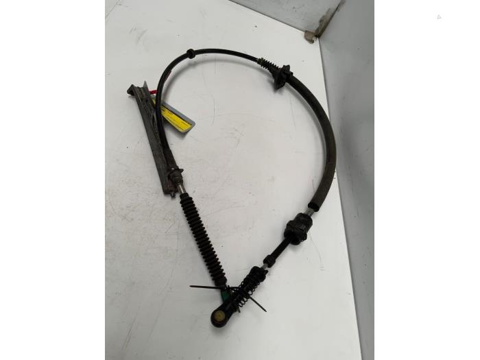 Gearbox shift cable from a Mercedes-Benz B (W245,242) 2.0 B-180 CDI 16V 2008