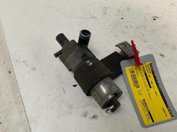 Begagnade Vattenpump Mercedes E Combi diesel (S124) 2.5 250 TD Pris € 20,00 Marginaltabell erbjuds av Autodemontage van der Iest
