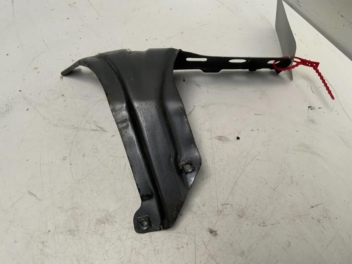 Gebrauchte Blech (sonstige) Volkswagen Touran (1T1/T2) 2.0 FSI 16V Preis € 15,00 Margenregelung angeboten von Autodemontage van der Iest