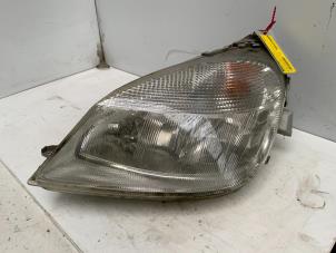 Used Headlight, left Mercedes Vaneo (W414) 1.7 CDI 16V Price € 40,00 Margin scheme offered by Autodemontage van der Iest