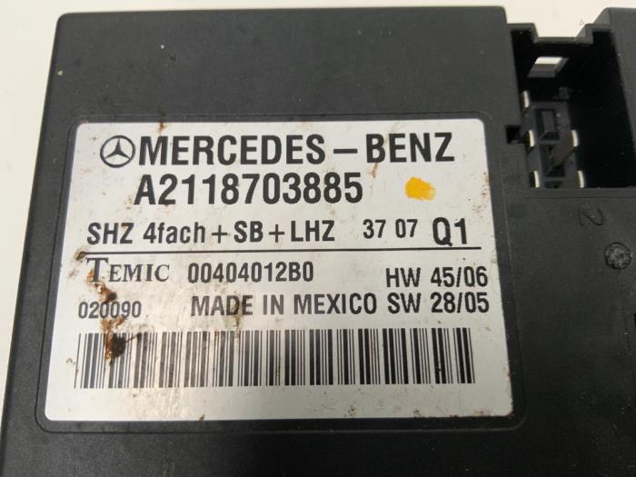 Sitzverstellung Schalter van een Mercedes-Benz ML II (164/4JG) 3.0 ML-320 CDI 4-Matic V6 24V 2007