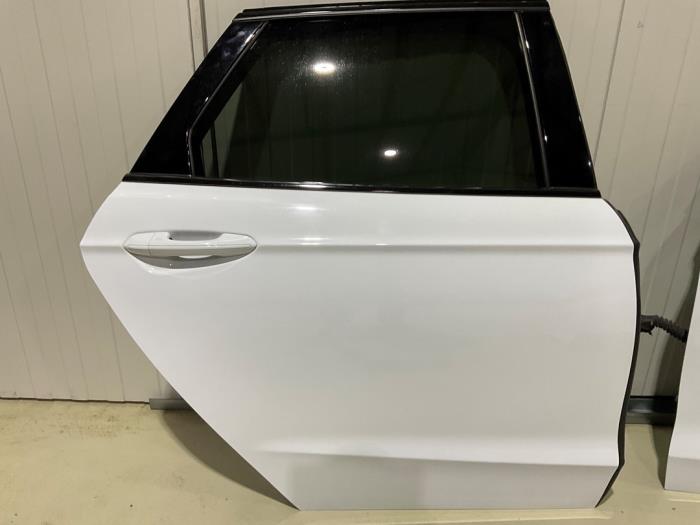 Rear door 4-door, right from a Ford Mondeo V Wagon 1.5 EcoBoost 16V 2019