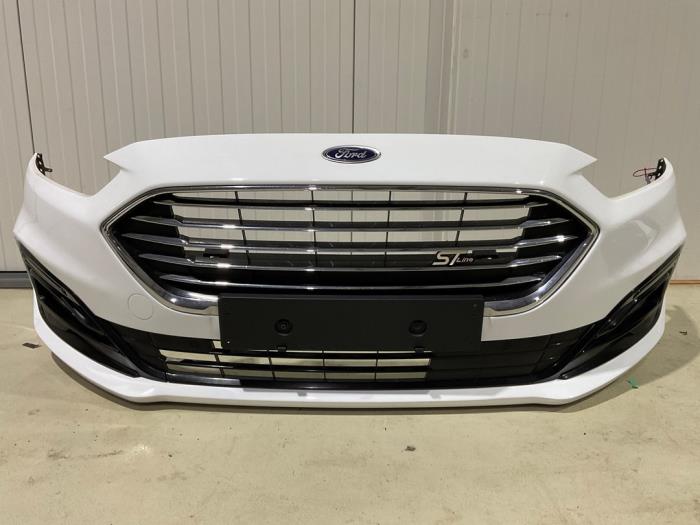 Front bumper from a Ford Mondeo V Wagon 1.5 EcoBoost 16V 2019