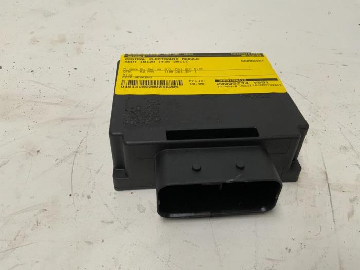 Usados Módulo electrónico central Seat Ibiza IV (6J5) 1.2 TDI Ecomotive Precio € 10,00 Norma de margen ofrecido por Autodemontage van der Iest