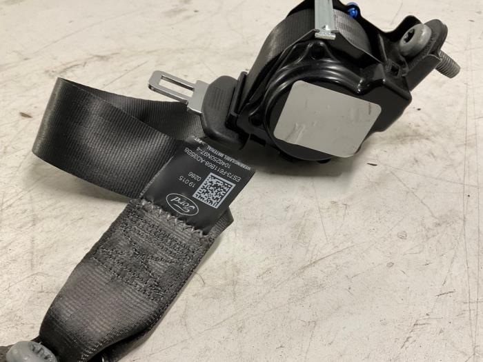 Rear seatbelt, left from a Ford Mondeo V Wagon 1.5 EcoBoost 16V 2019