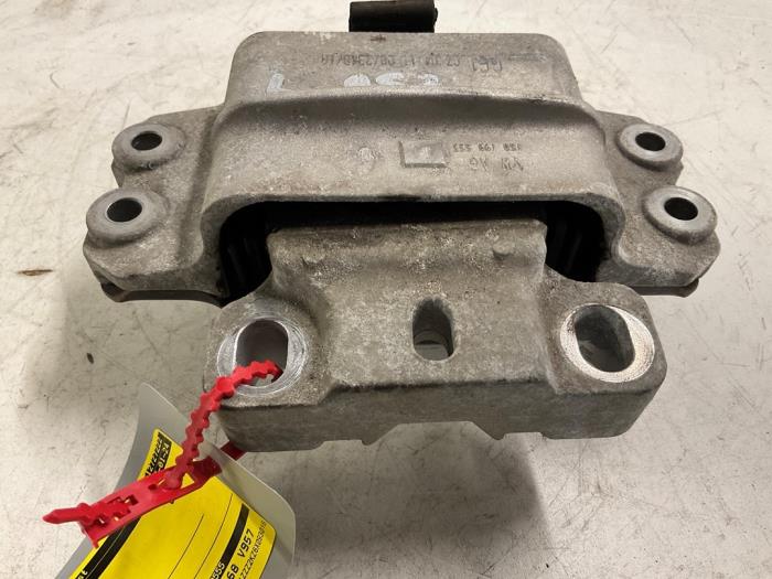 Usagé Support moteur Volkswagen Caddy III (2KA,2KH,2CA,2CH) 2.0 SDI Prix € 34,99 Règlement à la marge proposé par Autodemontage van der Iest