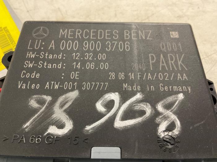 Modul czujników parkowania z Mercedes-Benz GLA (156.9) 1.6 200 16V 2014