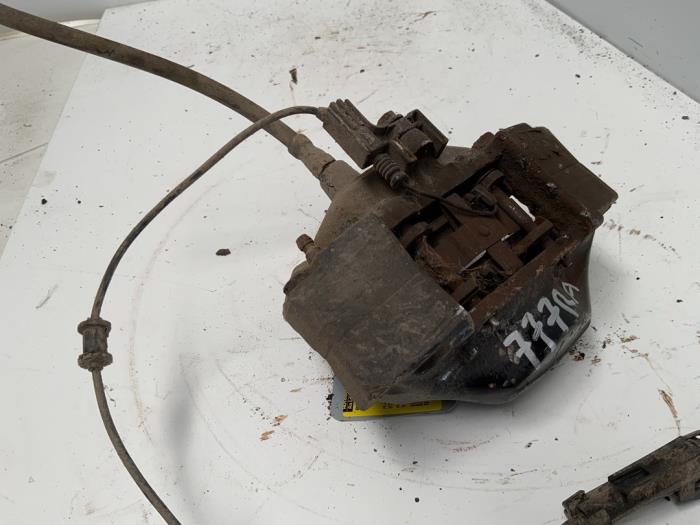 Gebrauchte Bremszange rechts hinten Mercedes ML I (163) 270 2.7 CDI 20V Preis € 30,00 Margenregelung angeboten von Autodemontage van der Iest