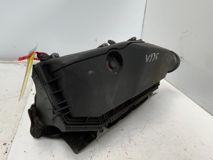 Gebrauchte Luftfiltergehäuse Mercedes C Combi (S203) 2.2 C-200 CDI 16V Preis € 20,00 Margenregelung angeboten von Autodemontage van der Iest