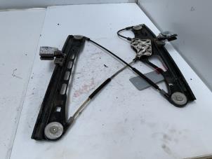 Usados Mecanismo de ventanilla de 4 puertas izquierda delante Mercedes E (W211) 3.2 E-320 CDI 24V Precio € 20,00 Norma de margen ofrecido por Autodemontage van der Iest