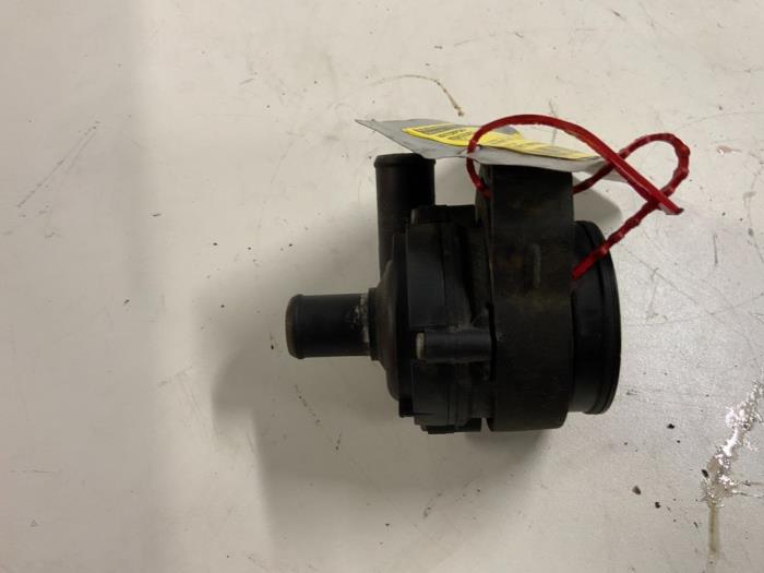 Begagnade Vattenpump Mercedes E Estate (S212) E-200 CDI 16V BlueEfficiency,BlueTEC Pris € 19,99 Marginaltabell erbjuds av Autodemontage van der Iest