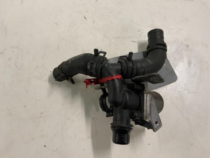 Begagnade Extra vattenpump Mercedes E Estate (S212) E-200 CDI 16V BlueEfficiency,BlueTEC Pris € 14,99 Marginaltabell erbjuds av Autodemontage van der Iest