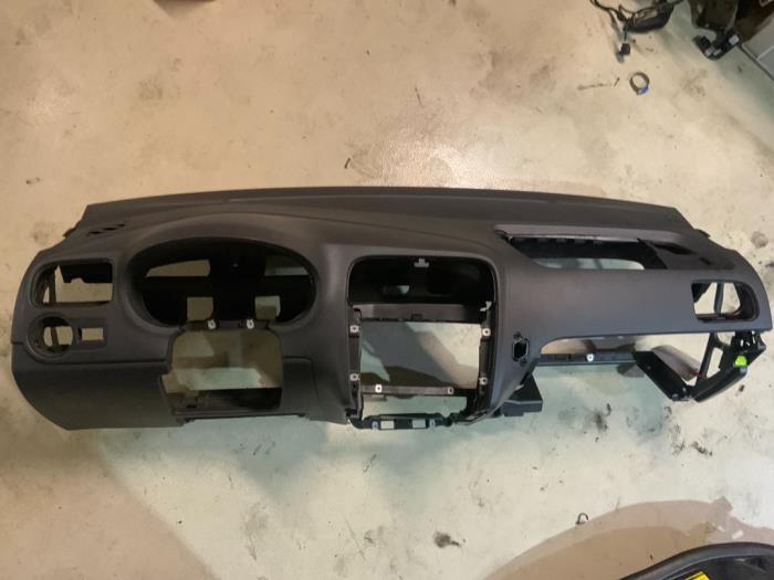Używane Panel Volkswagen Polo V (6R) 1.2 TDI 12V BlueMotion Cena € 45,00 Procedura marży oferowane przez Autodemontage van der Iest
