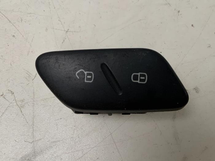 Usados Módulo electrónico central Volkswagen Polo V (6R) 1.6 TDI 16V 75 Precio € 8,00 Norma de margen ofrecido por Autodemontage van der Iest