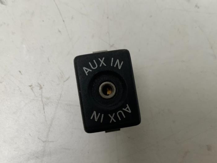 AUX in-socket connector