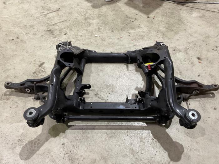 Used Subframe Mercedes ML II (164/4JG) 3.0 ML-280 CDI 4-Matic V6 24V Price € 75,00 Margin scheme offered by Autodemontage van der Iest