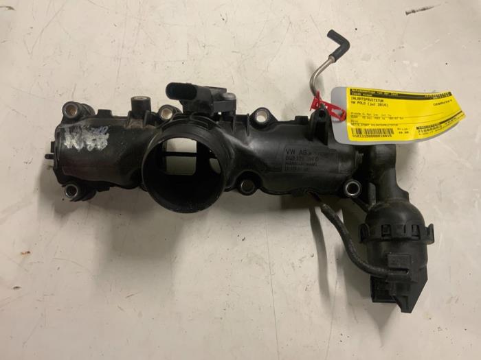 Begagnade Insugsrör Volkswagen Polo V (6R) 1.4 TDI DPF BlueMotion technology Pris € 40,00 Marginaltabell erbjuds av Autodemontage van der Iest
