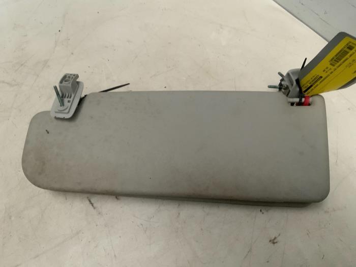 Sun visor clip