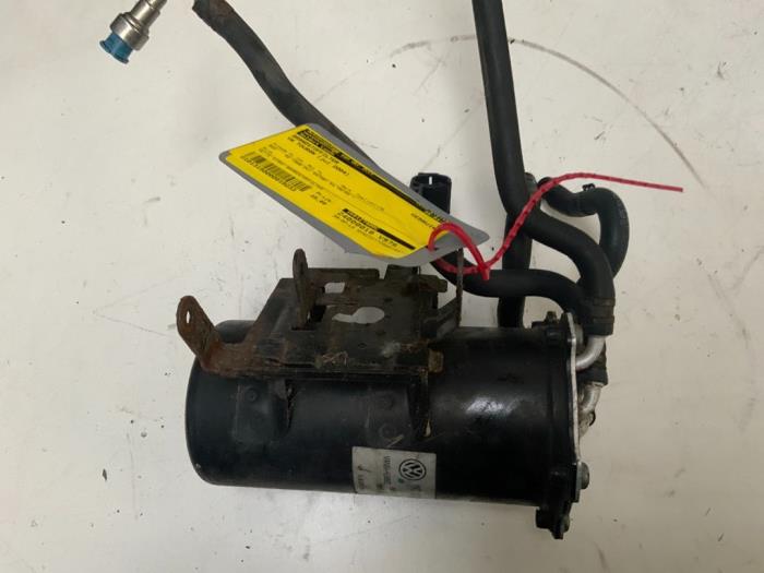 Usagé Filtre carburant Volkswagen Touran (1T1/T2) 2.0 TDI 16V 140 Prix € 25,00 Règlement à la marge proposé par Autodemontage van der Iest