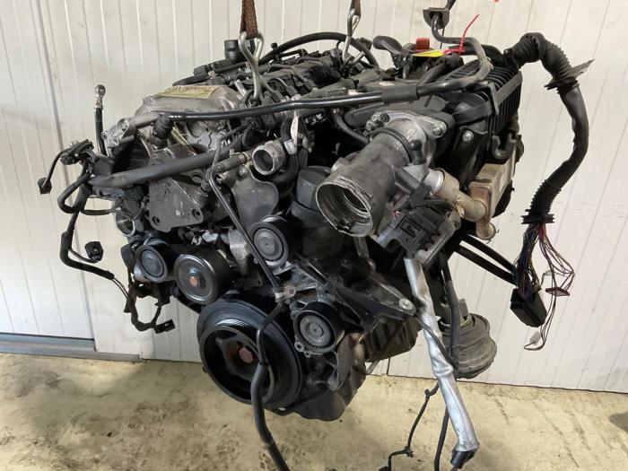 Used Engine Mercedes C Combi (S203) 2.2 C-220 CDI 16V Price € 800,00 Margin scheme offered by Autodemontage van der Iest