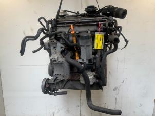 Motor van een Volkswagen Golf IV Variant (1J5) 1.9 TDI 100 2004
