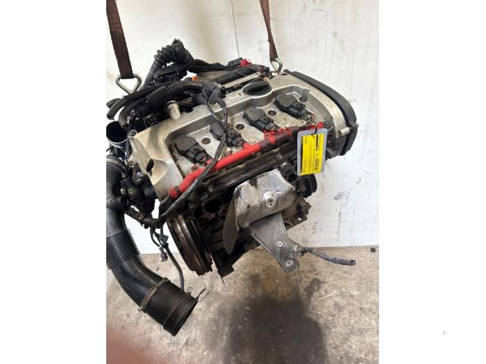 Motor van een Audi A4 (B6) 2.0 20V 2001