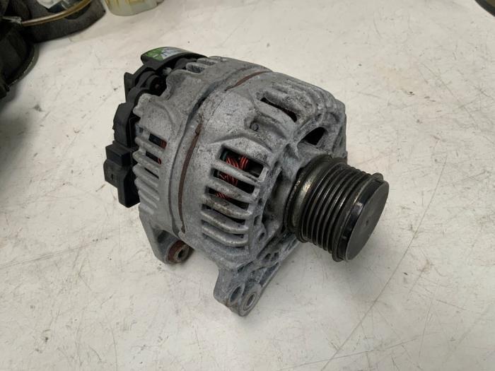Gebrauchte Dynamo Volkswagen Golf IV Variant (1J5) 1.9 TDI 100 Preis € 37,50 Margenregelung angeboten von Autodemontage van der Iest