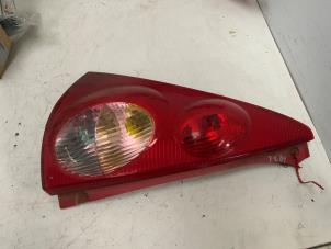 Używane Tylne swiatlo pozycyjne lewe Peugeot 107 1.0 12V Cena € 19,99 Procedura marży oferowane przez Autodemontage van der Iest
