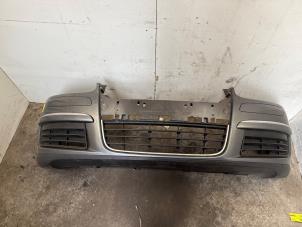 Usagé Pare-chocs avant Volkswagen Jetta III (1K2) 1.6 FSI 16V Prix € 75,00 Règlement à la marge proposé par Autodemontage van der Iest