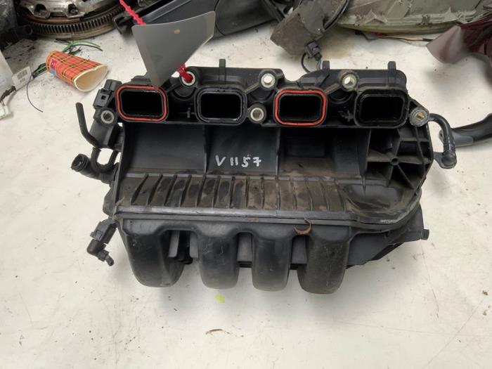 Gebrauchte Ansaugbrugge Volkswagen Jetta III (1K2) 1.6 FSI 16V Preis € 30,00 Margenregelung angeboten von Autodemontage van der Iest