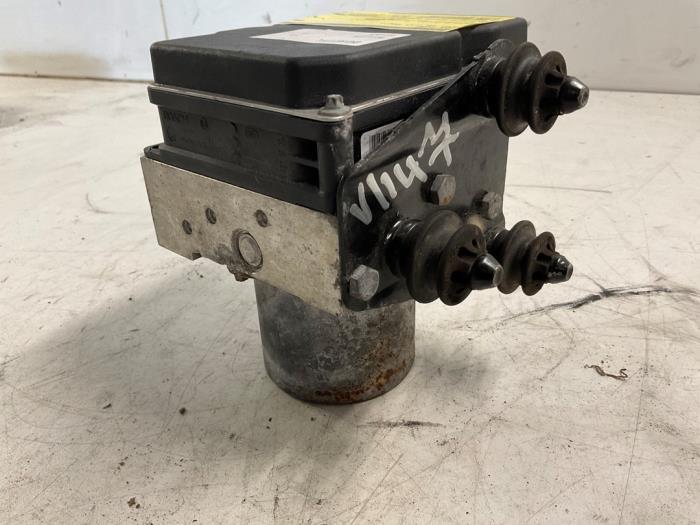 ABS Pumpe van een Audi A5 (8T3) 3.0 TDI V6 24V Quattro 2007