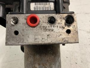 ABS Pumpe van een Audi A5 (8T3) 3.0 TDI V6 24V Quattro 2007