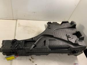 Begagnade Reservhjulshållare Ford Mondeo V Wagon 1.5 EcoBoost 16V Pris € 39,99 Marginaltabell erbjuds av Autodemontage van der Iest