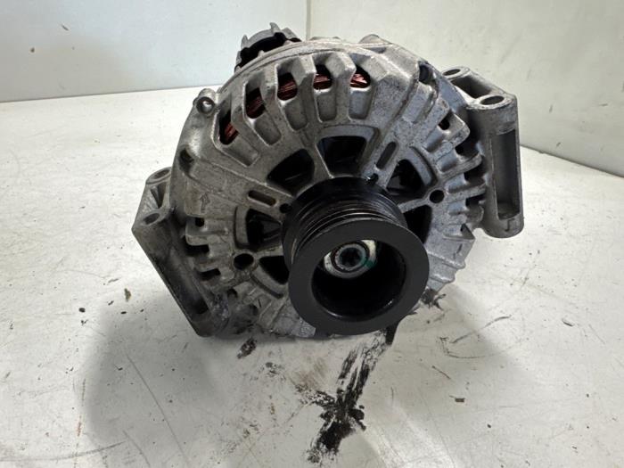 Gebrauchte Dynamo Mercedes R (W251) 3.5 350 V6 24V 4-Matic Preis € 125,00 Margenregelung angeboten von Autodemontage van der Iest