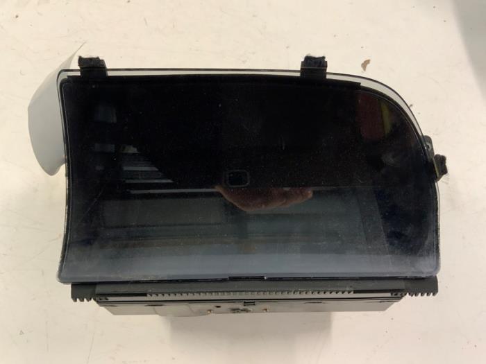 Begagnade Innerdisplay Mercedes S (W221) 4.7 S-450 32V 4-Matic Pris € 39,99 Marginaltabell erbjuds av Autodemontage van der Iest