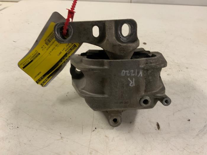 Used Engine mount Volkswagen Golf V (1K1) 2.0 GTI 16V FSI Turbo Price € 9,50 Margin scheme offered by Autodemontage van der Iest