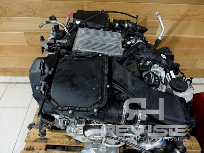 Engine from a Mercedes-Benz C Estate (S205) C-450 AMG Sport 3.0 V6 24V Turbo 4-Matic 2018