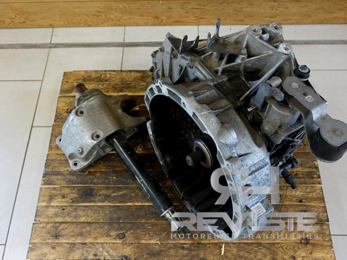 Gearbox from a Mercedes-Benz A (W176) 1.6 A-200 16V 2012