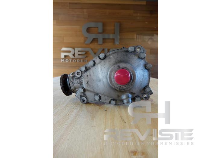 Front differential from a BMW X5 (F15) xDrive 40d 3.0 24V 2014