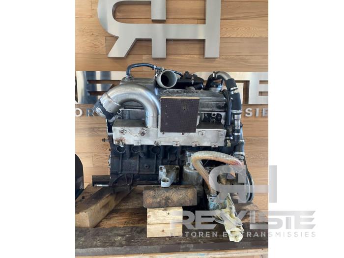 Engine from a BMW 3 serie (E30/2) (E30/4) 324 D 1990