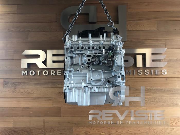 Engine from a Land Rover Range Rover Evoque (LVJ/LVS) 2.0 D 180 16V 2018
